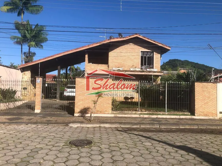Foto 1 de Sobrado com 8 quartos à venda, 600m2 em Sumaré, Caraguatatuba - SP