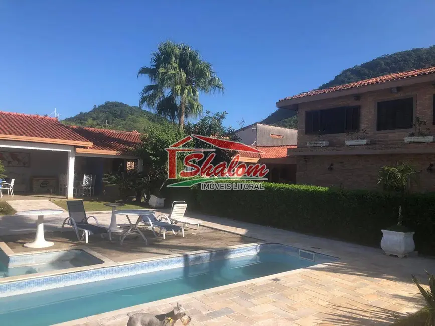 Foto 4 de Sobrado com 8 quartos à venda, 600m2 em Sumaré, Caraguatatuba - SP