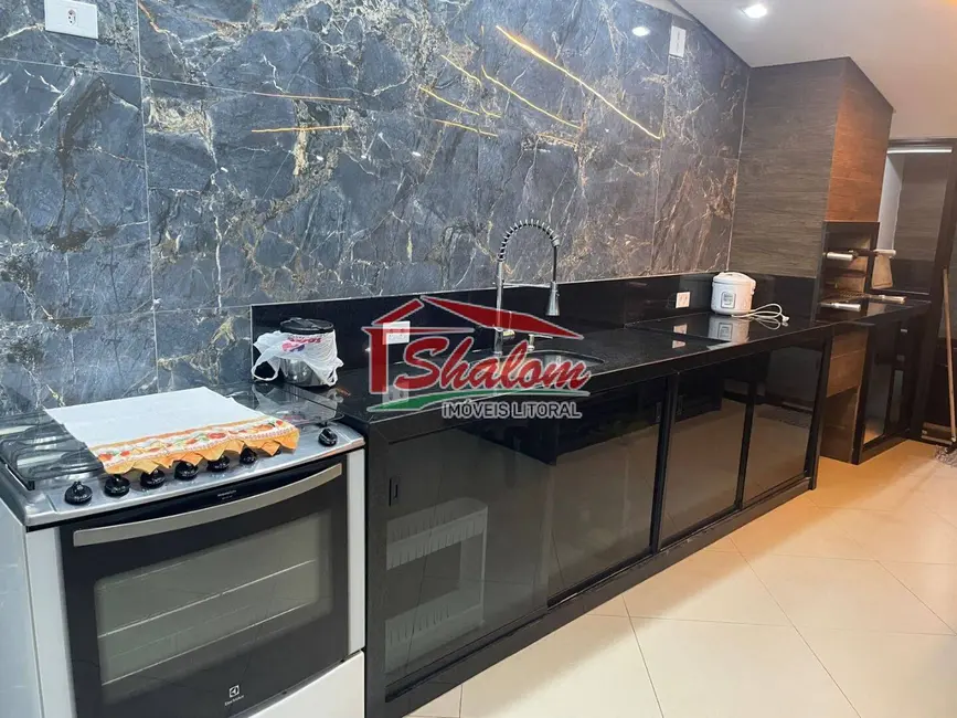Casa com 3 quartos à venda, 500m2 em Praia das Palmeiras, Caraguatatuba - SP - imagem 6 Foto 6 de Casa com 3 quartos à venda, 500m2 em Praia das Palmeiras, Caraguatatuba - SP