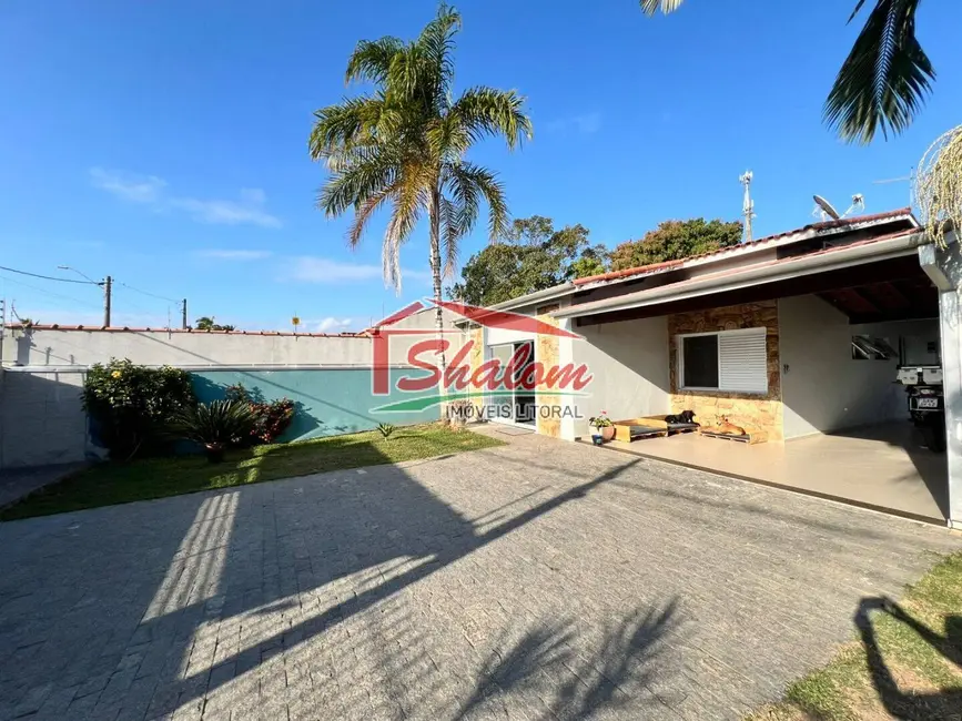 Casa com 3 quartos à venda, 500m2 em Praia das Palmeiras, Caraguatatuba - SP - imagem 2 Foto 2 de Casa com 3 quartos à venda, 500m2 em Praia das Palmeiras, Caraguatatuba - SP