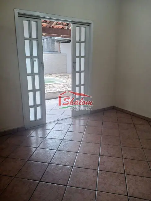 Casa com 4 quartos à venda e para alugar, 240m2 em Jardim Rio Santos, Caraguatatuba - SP - imagem 5 Foto 5 de Casa com 4 quartos à venda e para alugar, 240m2 em Jardim Rio Santos, Caraguatatuba - SP