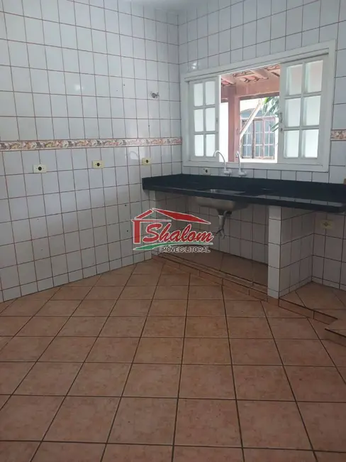 Casa com 4 quartos à venda e para alugar, 240m2 em Jardim Rio Santos, Caraguatatuba - SP - imagem 7 Foto 7 de Casa com 4 quartos à venda e para alugar, 240m2 em Jardim Rio Santos, Caraguatatuba - SP
