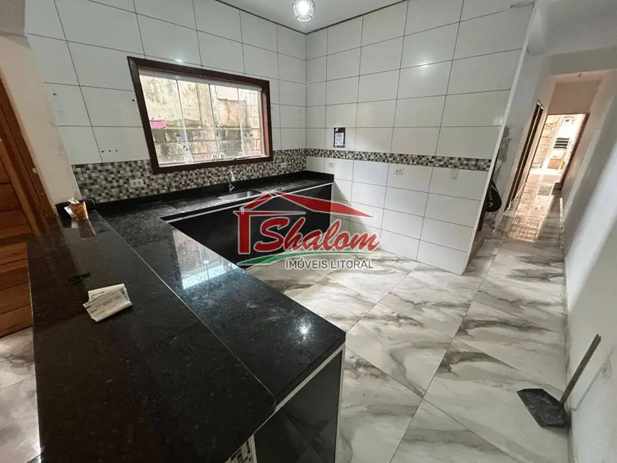 Sobrado com 4 quartos à venda e para alugar, 150m2 em Jardim Jaqueira, Caraguatatuba - SP - imagem 5 Foto 5 de Sobrado com 4 quartos à venda e para alugar, 150m2 em Jardim Jaqueira, Caraguatatuba - SP