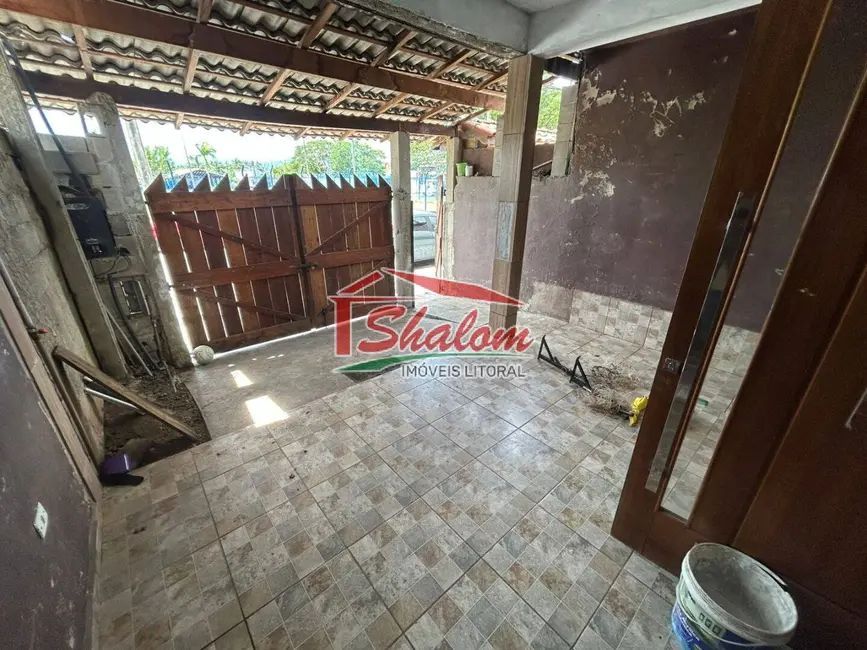 Sobrado com 4 quartos à venda e para alugar, 150m2 em Jardim Jaqueira, Caraguatatuba - SP - imagem 3 Foto 3 de Sobrado com 4 quartos à venda e para alugar, 150m2 em Jardim Jaqueira, Caraguatatuba - SP