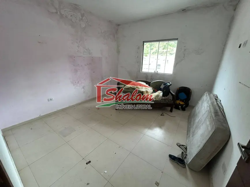 Sobrado com 4 quartos à venda e para alugar, 150m2 em Jardim Jaqueira, Caraguatatuba - SP - imagem 8 Foto 8 de Sobrado com 4 quartos à venda e para alugar, 150m2 em Jardim Jaqueira, Caraguatatuba - SP