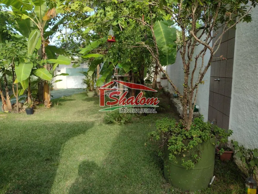 Foto 2 de Casa com 2 quartos para alugar, 166m2 em Centro, Caraguatatuba - SP