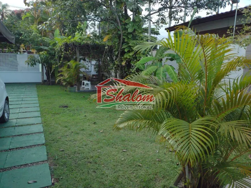 Foto 1 de Casa com 2 quartos para alugar, 166m2 em Centro, Caraguatatuba - SP