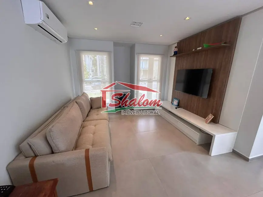 Foto 3 de Sobrado com 4 quartos para alugar, 360m2 em Balneário Copacabana, Caraguatatuba - SP