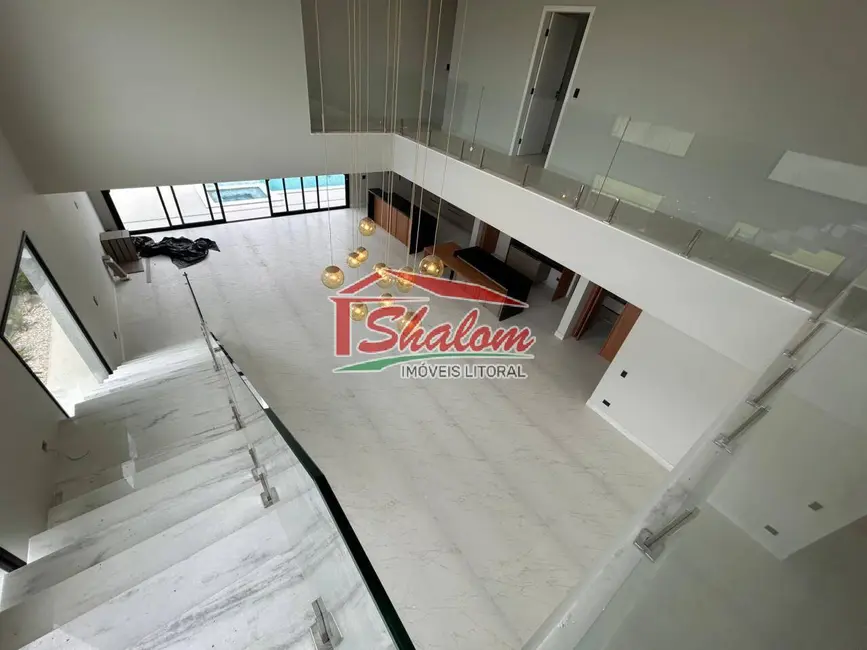 Sobrado com 5 quartos à venda, 480m2 em Balneário Copacabana, Caraguatatuba - SP - imagem 7 Foto 7 de Sobrado com 5 quartos à venda, 480m2 em Balneário Copacabana, Caraguatatuba - SP