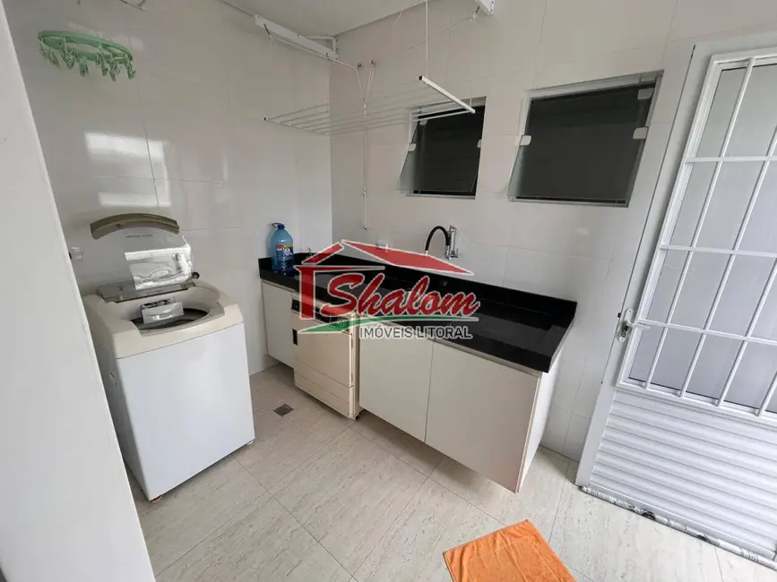 Foto 6 de Sobrado com 4 quartos à venda, 260m2 em Balneário Copacabana, Caraguatatuba - SP