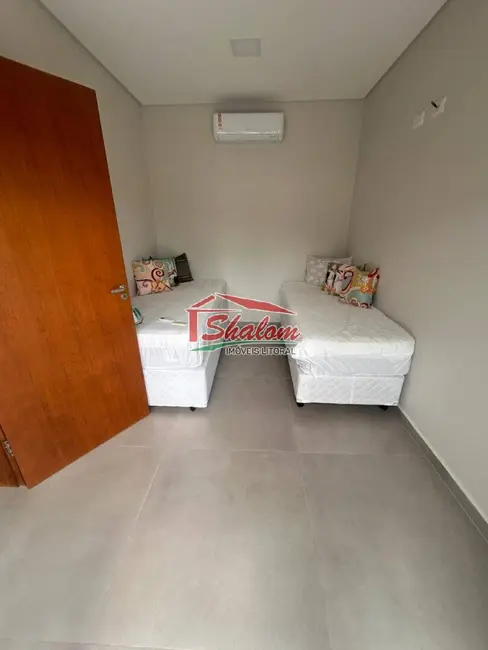 Sobrado com 4 quartos para alugar, 360m2 em Balneário Copacabana, Caraguatatuba - SP - imagem 9 Foto 9 de Sobrado com 4 quartos para alugar, 360m2 em Balneário Copacabana, Caraguatatuba - SP