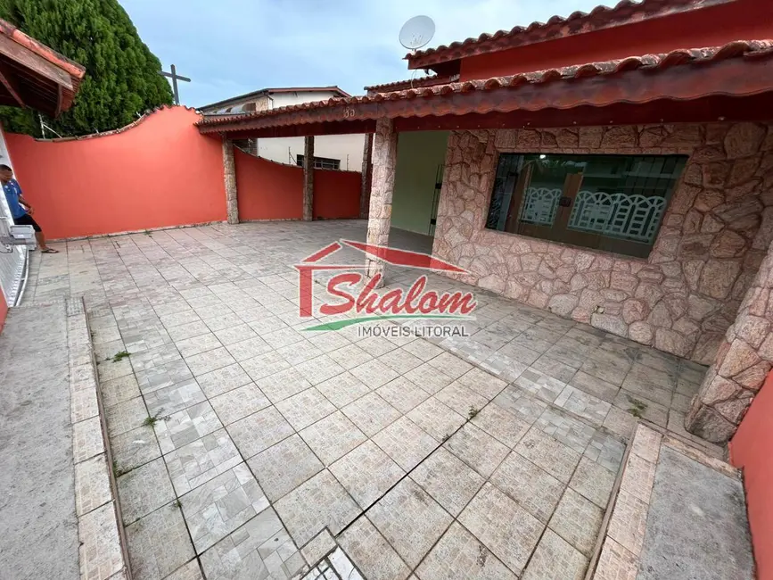 Foto 2 de Casa com 3 quartos para alugar, 250m2 em Praia das Palmeiras, Caraguatatuba - SP