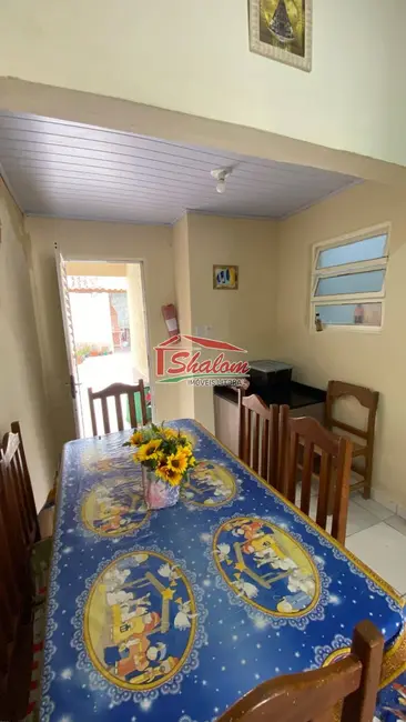 Casa com 2 quartos à venda, 160m2 em Praia das Palmeiras, Caraguatatuba - SP - imagem 4 Foto 4 de Casa com 2 quartos à venda, 160m2 em Praia das Palmeiras, Caraguatatuba - SP