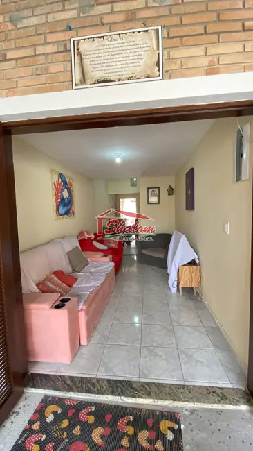 Casa com 2 quartos à venda, 160m2 em Praia das Palmeiras, Caraguatatuba - SP - imagem 3 Foto 3 de Casa com 2 quartos à venda, 160m2 em Praia das Palmeiras, Caraguatatuba - SP