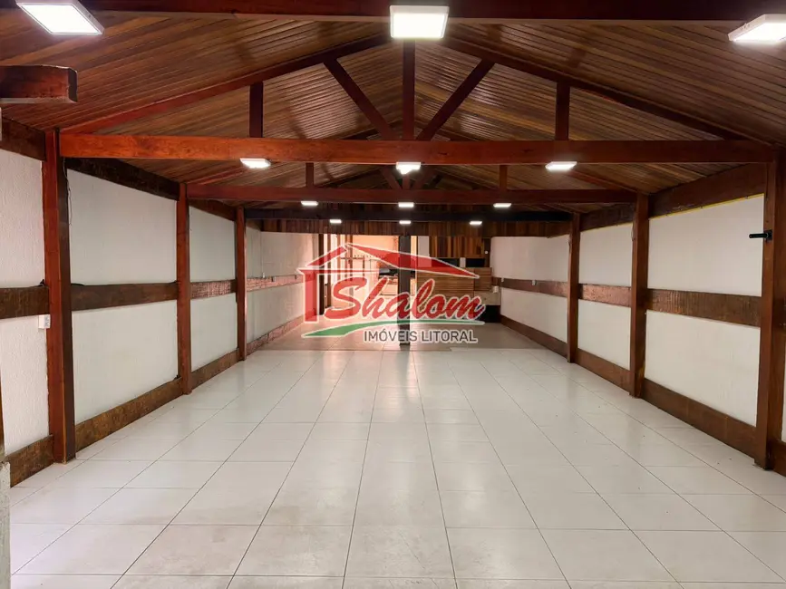 Foto 2 de Sala Comercial para alugar, 150m2 em Centro, Caraguatatuba - SP