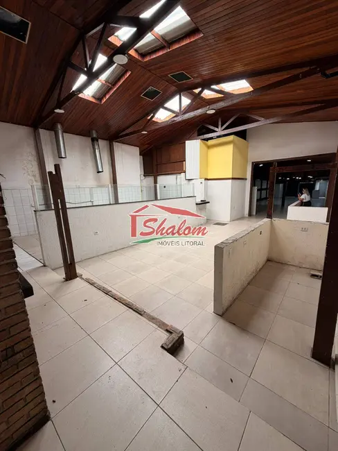 Foto 4 de Sala Comercial para alugar, 150m2 em Centro, Caraguatatuba - SP