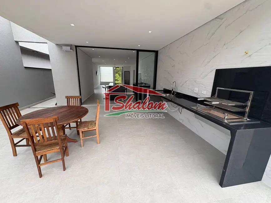 Casa com 3 quartos à venda, 384m2 em Mar Verde, Caraguatatuba - SP - imagem 4 Foto 4 de Casa com 3 quartos à venda, 384m2 em Mar Verde, Caraguatatuba - SP