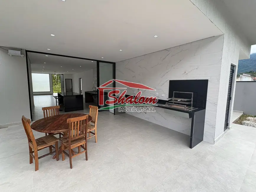 Casa com 3 quartos à venda, 384m2 em Mar Verde, Caraguatatuba - SP - imagem 5 Foto 5 de Casa com 3 quartos à venda, 384m2 em Mar Verde, Caraguatatuba - SP