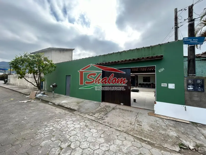 Foto 1 de Casa com 4 quartos para alugar, 300m2 em Indaiá, Caraguatatuba - SP