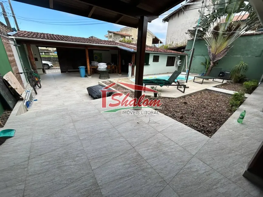 Foto 9 de Casa com 4 quartos para alugar, 300m2 em Indaiá, Caraguatatuba - SP