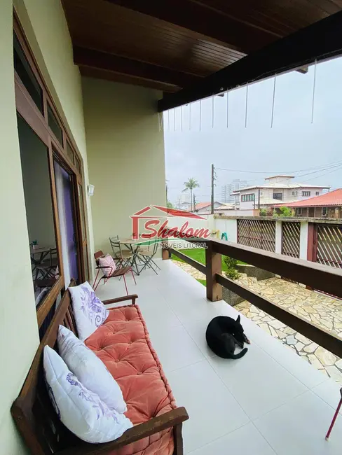Foto 1 de Casa com 3 quartos à venda e para alugar, 390m2 em Indaiá, Caraguatatuba - SP