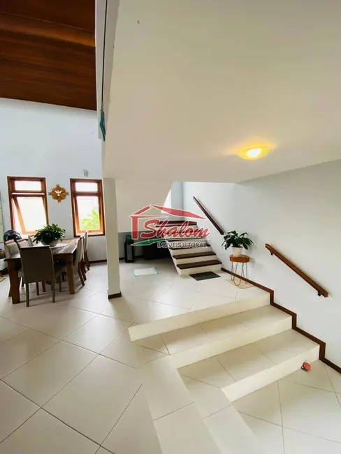 Foto 4 de Casa com 3 quartos à venda e para alugar, 390m2 em Indaiá, Caraguatatuba - SP