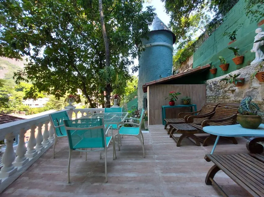 Casa com 7 quartos à venda, 585m2 em Cosme Velho, Rio De Janeiro - RJ - imagem 5 Foto 5 de Casa com 7 quartos à venda, 585m2 em Cosme Velho, Rio De Janeiro - RJ