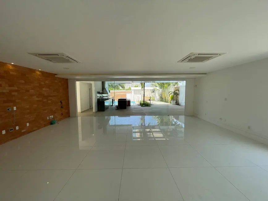 Casa com 4 quartos à venda, 530m2 em Barra da Tijuca, Rio De Janeiro - RJ - imagem 9 Foto 9 de Casa com 4 quartos à venda, 530m2 em Barra da Tijuca, Rio De Janeiro - RJ