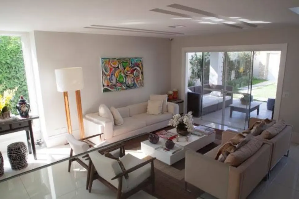 Casa com 4 quartos à venda, 600m2 em Barra da Tijuca, Rio De Janeiro - RJ - imagem 9 Foto 9 de Casa com 4 quartos à venda, 600m2 em Barra da Tijuca, Rio De Janeiro - RJ