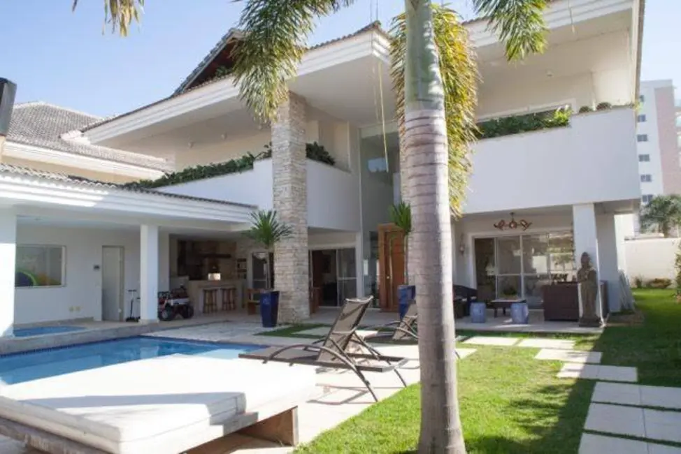 Casa com 4 quartos à venda, 600m2 em Barra da Tijuca, Rio De Janeiro - RJ - imagem 1 Foto 1 de Casa com 4 quartos à venda, 600m2 em Barra da Tijuca, Rio De Janeiro - RJ