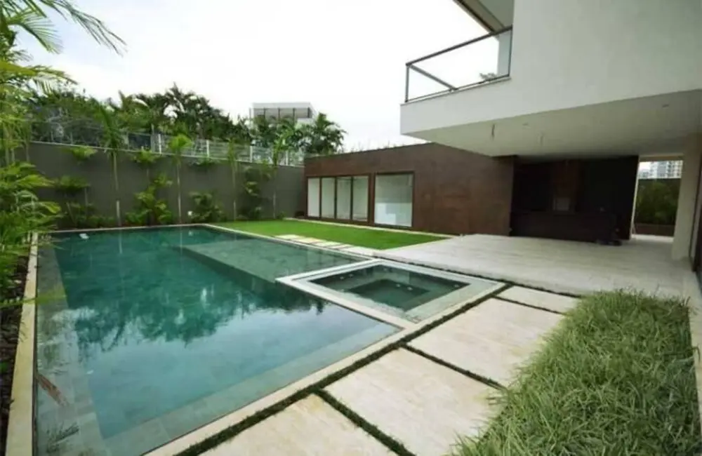 Foto 2 de Casa com 5 quartos à venda, 1600m2 em Barra da Tijuca, Rio De Janeiro - RJ