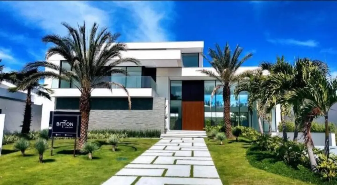 Casa com 4 quartos à venda, 1100m2 em Barra da Tijuca, Rio De Janeiro - RJ - imagem 1 Foto 1 de Casa com 4 quartos à venda, 1100m2 em Barra da Tijuca, Rio De Janeiro - RJ