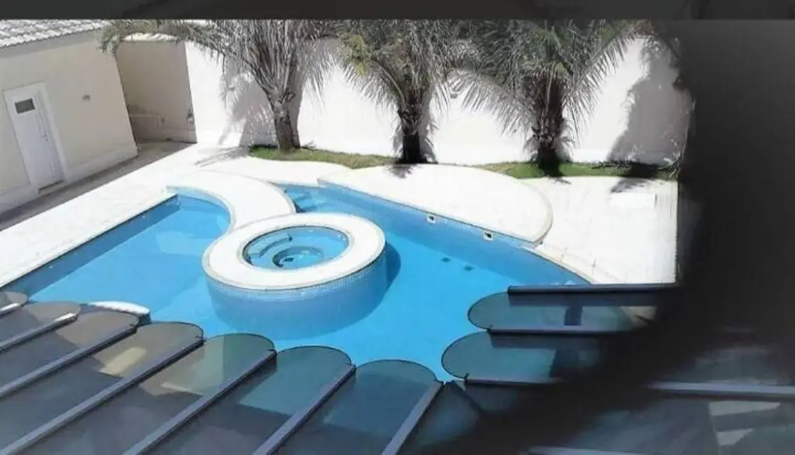 Casa com 4 quartos à venda, 1670m2 em Barra da Tijuca, Rio De Janeiro - RJ - imagem 2 Foto 2 de Casa com 4 quartos à venda, 1670m2 em Barra da Tijuca, Rio De Janeiro - RJ
