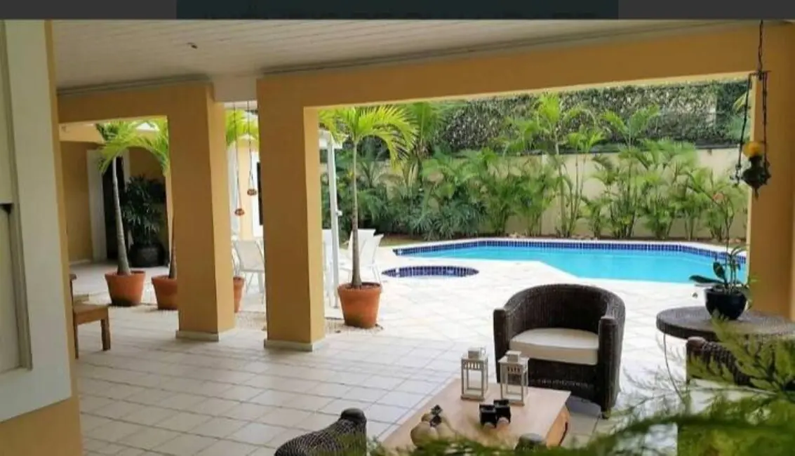 Casa com 4 quartos à venda, 556m2 em Barra da Tijuca, Rio De Janeiro - RJ - imagem 3 Foto 3 de Casa com 4 quartos à venda, 556m2 em Barra da Tijuca, Rio De Janeiro - RJ
