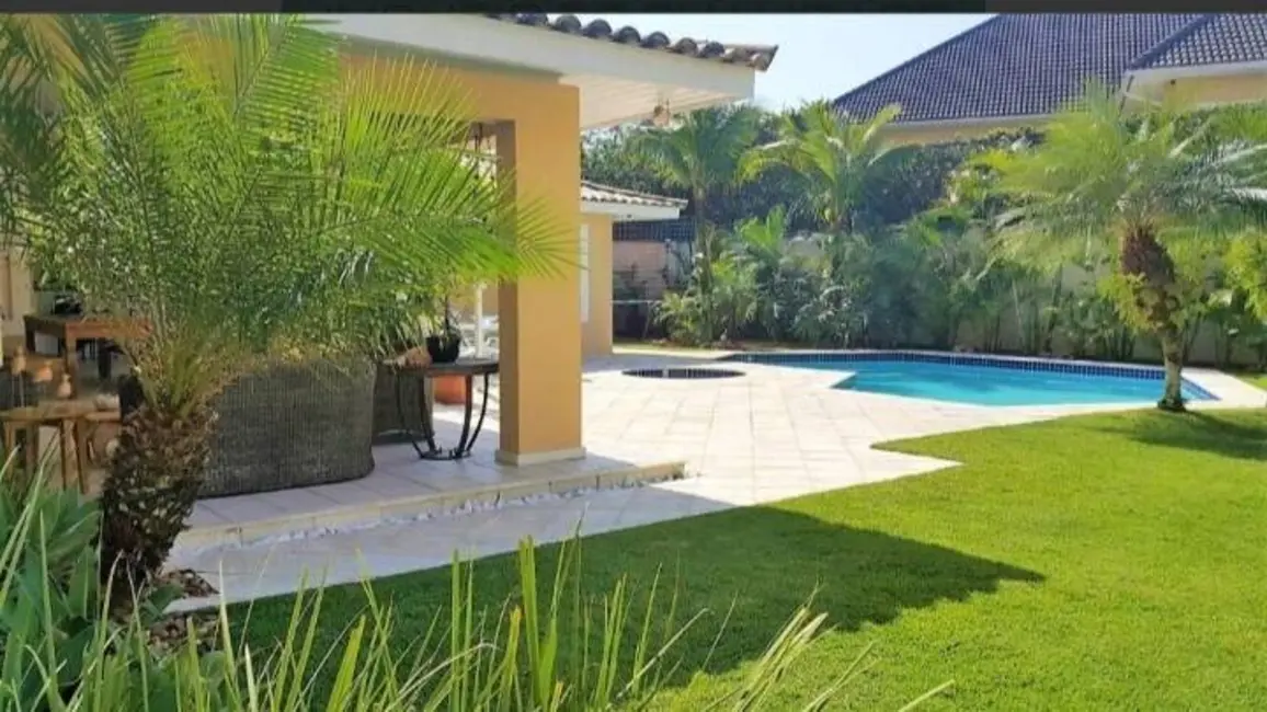 Casa com 4 quartos à venda, 556m2 em Barra da Tijuca, Rio De Janeiro - RJ - imagem 2 Foto 2 de Casa com 4 quartos à venda, 556m2 em Barra da Tijuca, Rio De Janeiro - RJ