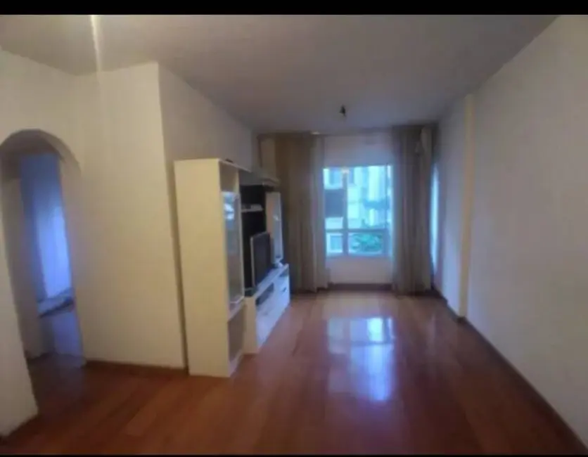 Apartamento com 2 quartos à venda, 70m2 em Copacabana, Rio De Janeiro - RJ - imagem 1 Foto 1 de Apartamento com 2 quartos à venda, 70m2 em Copacabana, Rio De Janeiro - RJ