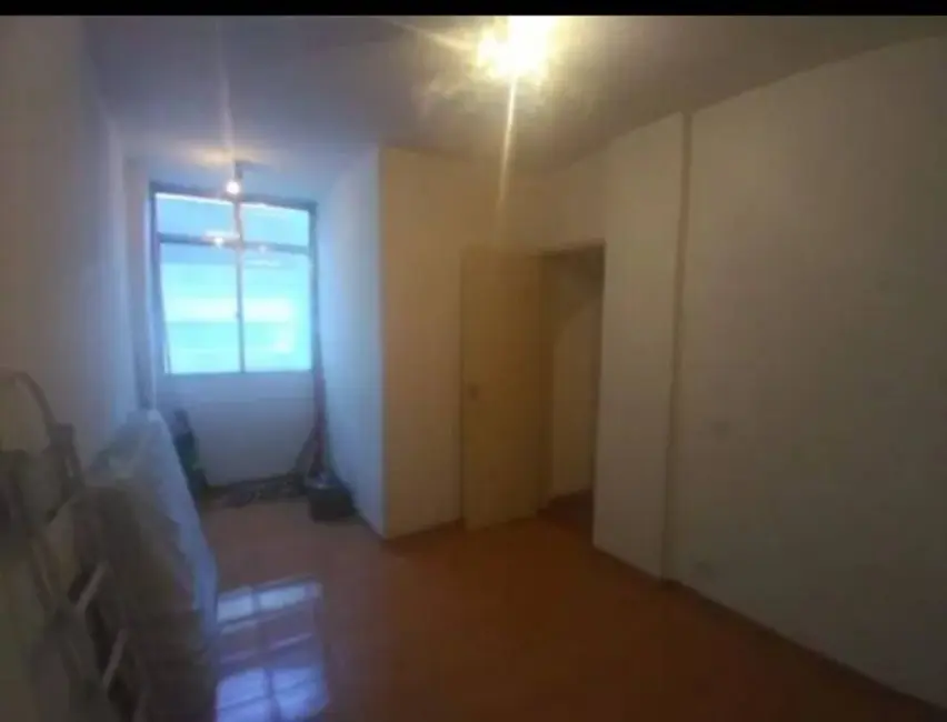 Apartamento com 2 quartos à venda, 70m2 em Copacabana, Rio De Janeiro - RJ - imagem 5 Foto 5 de Apartamento com 2 quartos à venda, 70m2 em Copacabana, Rio De Janeiro - RJ
