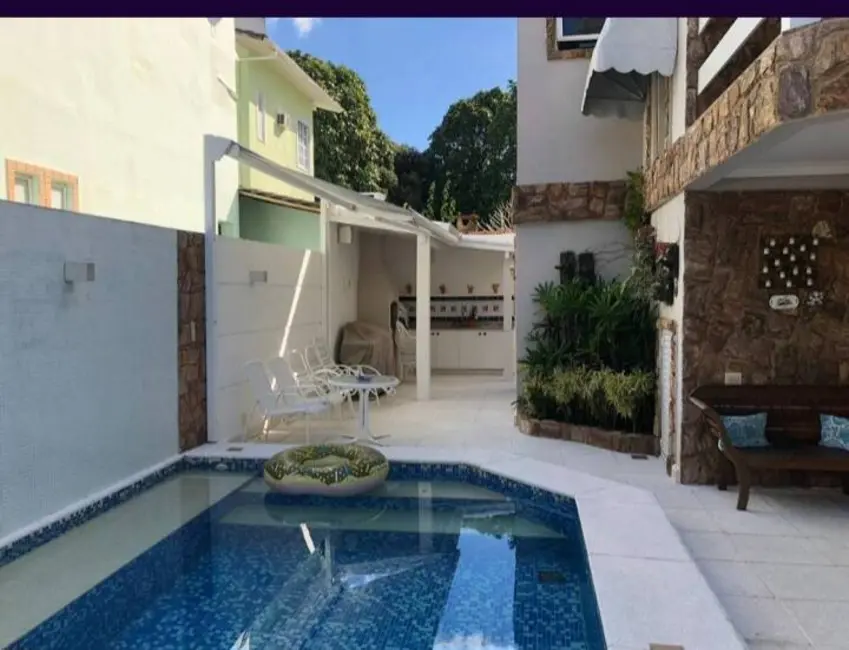 Foto 2 de Casa com 5 quartos à venda, 260m2 em Barra da Tijuca, Rio De Janeiro - RJ