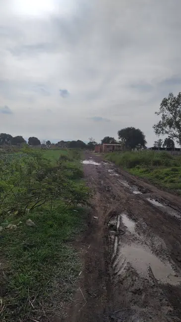 Foto 1 de Terreno / Lote à venda, 82000m2 em Santa Cruz, Rio De Janeiro - RJ