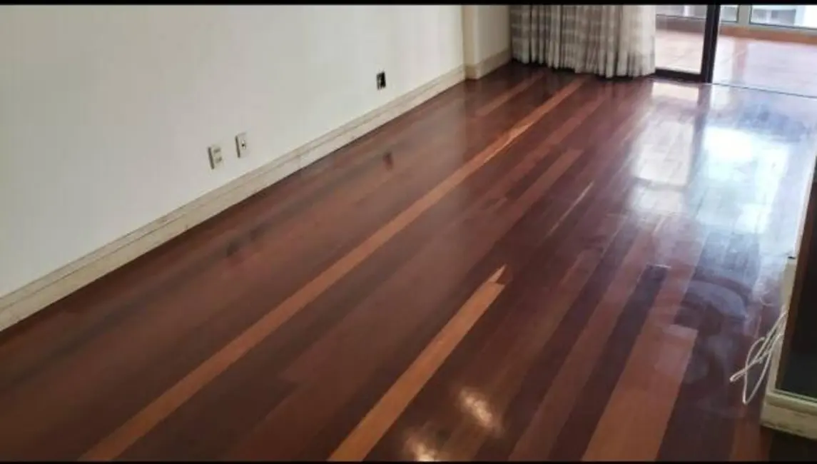 Apartamento com 3 quartos à venda, 104m2 em Copacabana, Rio De Janeiro - RJ - imagem 7 Foto 7 de Apartamento com 3 quartos à venda, 104m2 em Copacabana, Rio De Janeiro - RJ