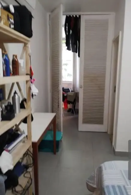 Apartamento com 1 quarto à venda, 50m2 em Copacabana, Rio De Janeiro - RJ - imagem 3 Foto 3 de Apartamento com 1 quarto à venda, 50m2 em Copacabana, Rio De Janeiro - RJ