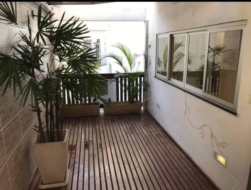 Apartamento com 2 quartos à venda, 99m2 em Copacabana, Rio De Janeiro - RJ - imagem 1 Foto 1 de Apartamento com 2 quartos à venda, 99m2 em Copacabana, Rio De Janeiro - RJ
