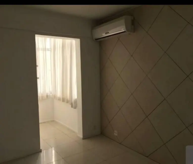 Apartamento com 2 quartos à venda, 99m2 em Copacabana, Rio De Janeiro - RJ - imagem 4 Foto 4 de Apartamento com 2 quartos à venda, 99m2 em Copacabana, Rio De Janeiro - RJ