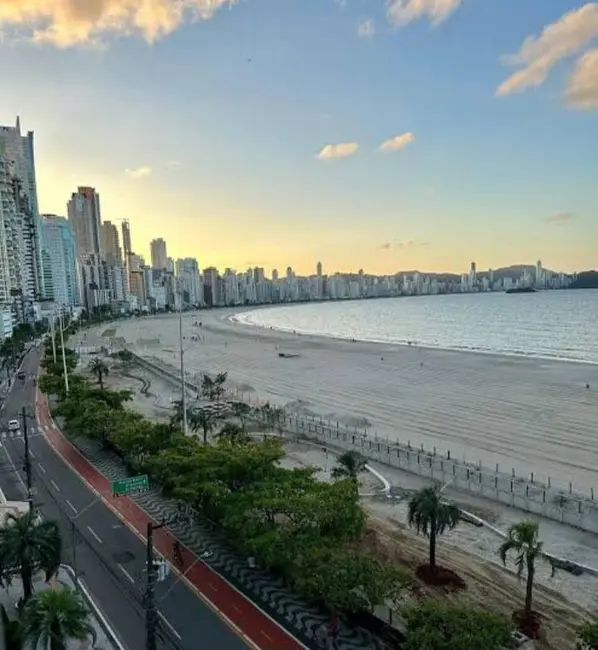 Foto 2 de Apartamento com 3 quartos à venda, 230m2 em Copacabana, Rio De Janeiro - RJ