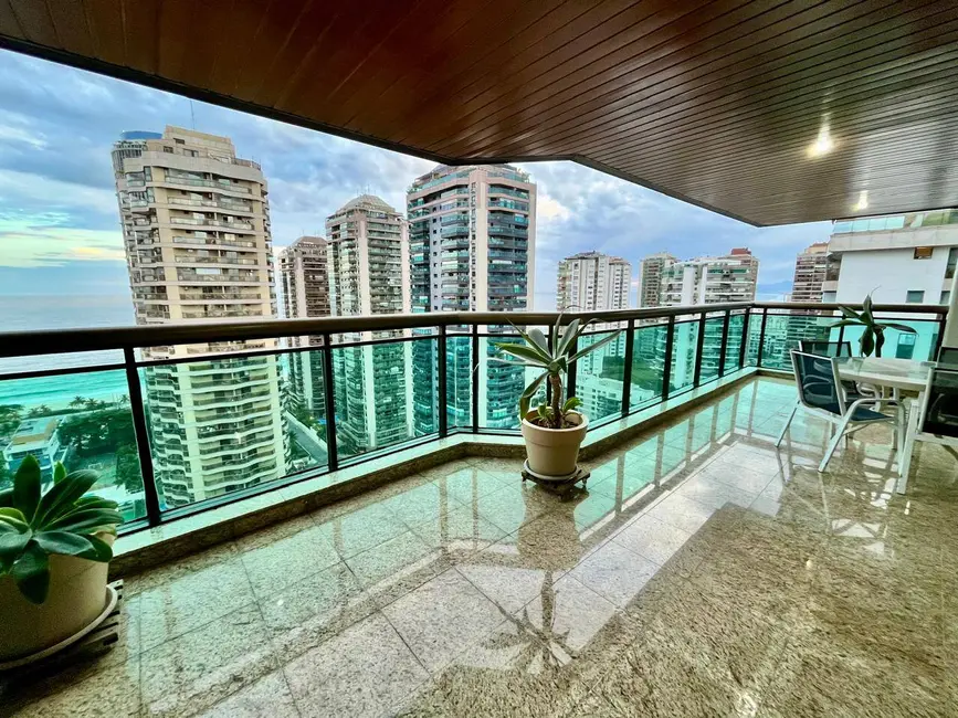 Foto 1 de Apartamento com 4 quartos à venda, 160m2 em Barra da Tijuca, Rio De Janeiro - RJ