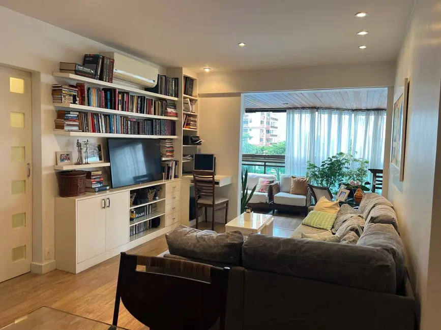 Apartamento com 3 quartos à venda, 130m2 em Barra da Tijuca, Rio De Janeiro - RJ - imagem 1 Foto 1 de Apartamento com 3 quartos à venda, 130m2 em Barra da Tijuca, Rio De Janeiro - RJ