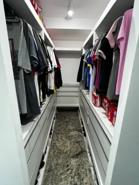 Casa de Condomínio com 3 quartos à venda, 450m2 em Taquara, Rio De Janeiro - RJ - imagem 8 Foto 8 de Casa de Condomínio com 3 quartos à venda, 450m2 em Taquara, Rio De Janeiro - RJ