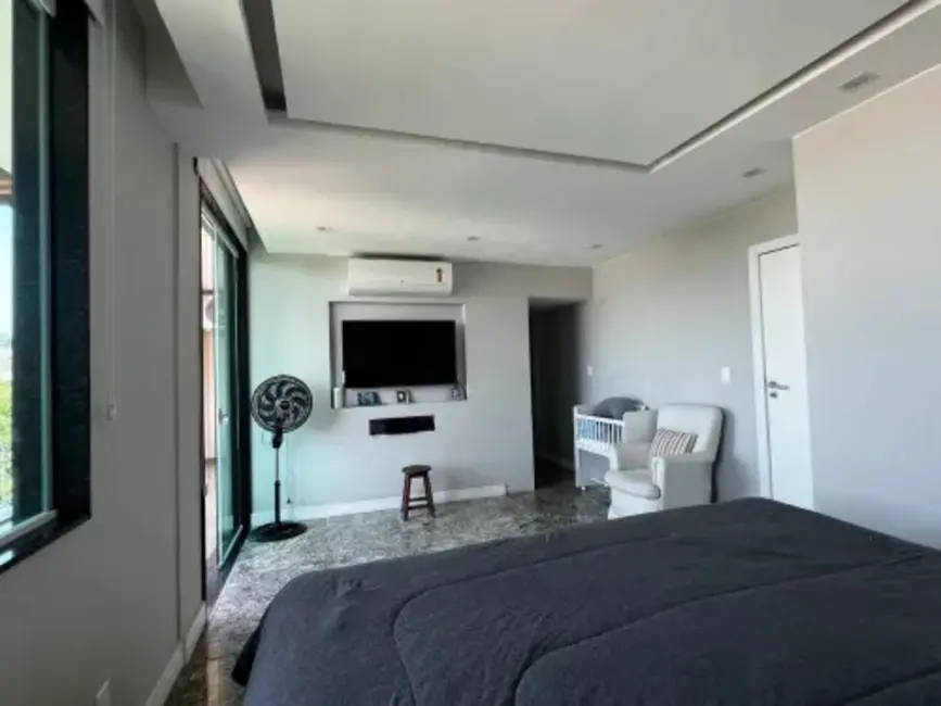 Casa de Condomínio com 3 quartos à venda, 450m2 em Taquara, Rio De Janeiro - RJ - imagem 5 Foto 5 de Casa de Condomínio com 3 quartos à venda, 450m2 em Taquara, Rio De Janeiro - RJ
