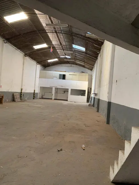 Foto 4 de Armazém / Galpão para alugar, 550m2 em Ramos, Rio De Janeiro - RJ