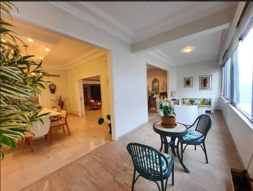Apartamento com 4 quartos à venda, 348m2 em Copacabana, Rio De Janeiro - RJ - imagem 7 Foto 7 de Apartamento com 4 quartos à venda, 348m2 em Copacabana, Rio De Janeiro - RJ